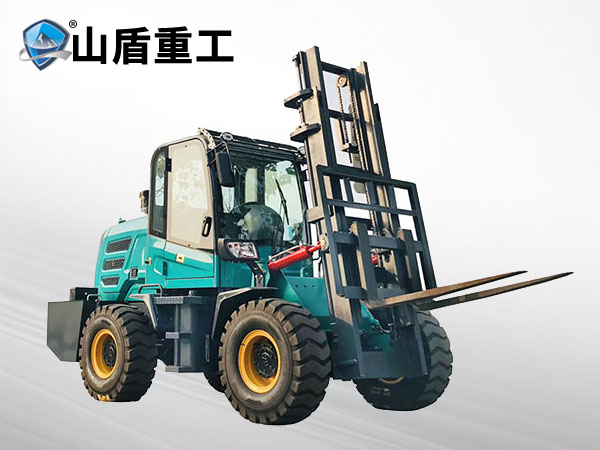 四驅(qū)越野叉車